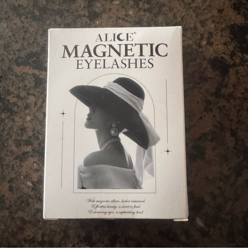 Magnetic Eyelashes